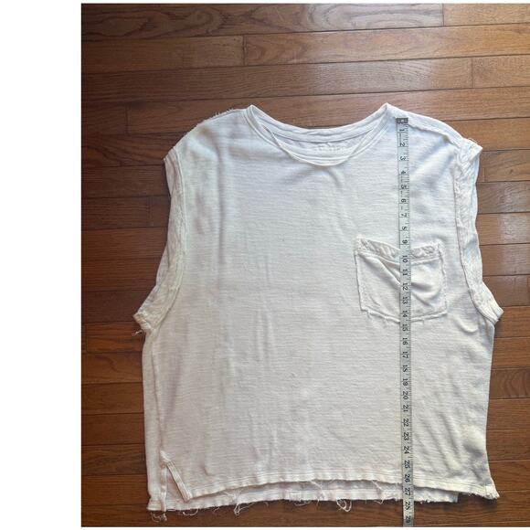 We the Free White Sleevless Tank Large Oversized - Picture 6 of 11